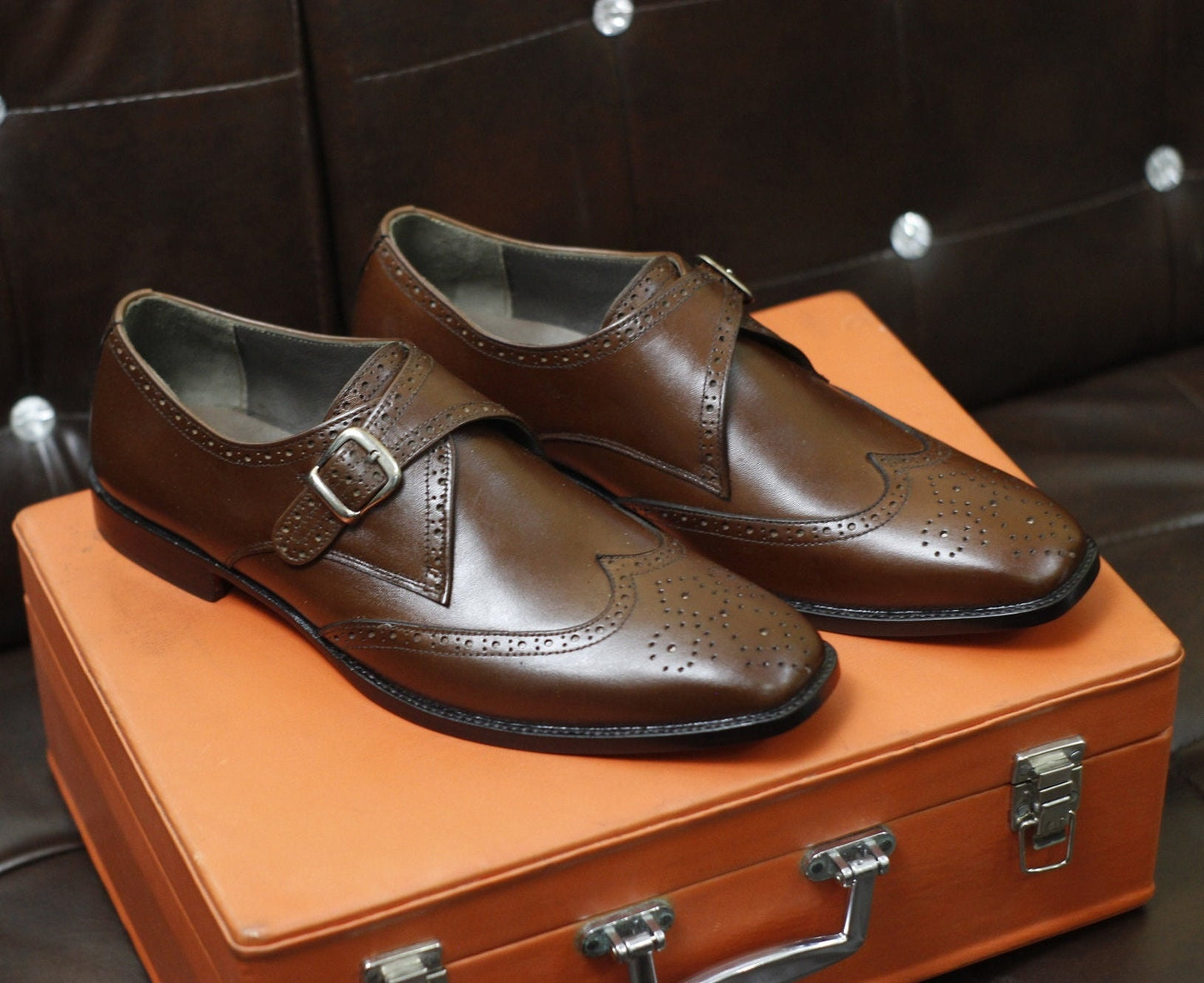 New Men's Handmade Buckle Shoes Brown Leather Single Monk Stylish Wing Tip Dress & Formal Wear Shoes