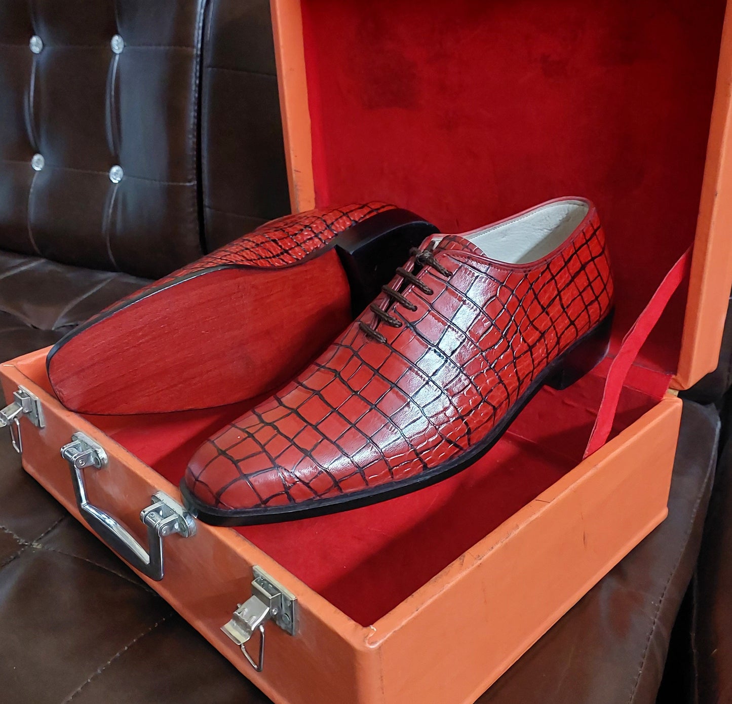 Handmade Men's Formal Shoes in Red Crocodile Texture, Lace Up Oxford, Stylish Dress & Casual Wear