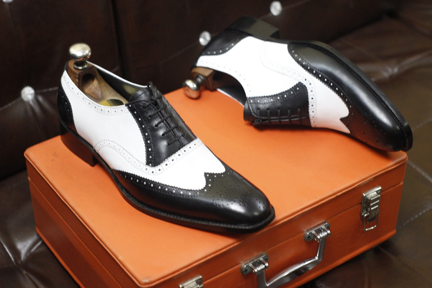 New Men's Handmade Formal Shoes Black White Leather Lace Up Stylish Wing Tip Dress & Formal Wear Shoes