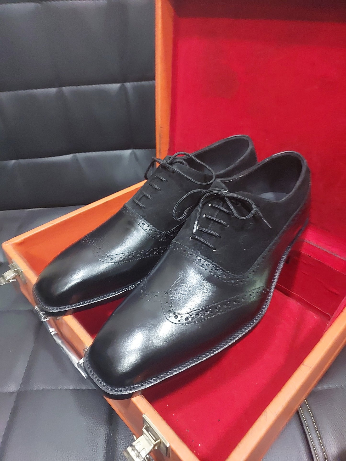 New Men's Handmade Formal Shoe Black  Leather Lace Up Stylish Wing Tip Dress & Formal Wear Shoes